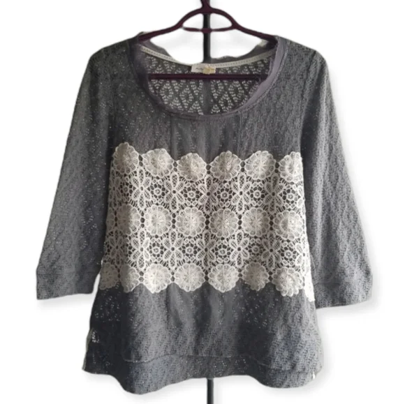 Anthropologie Meadow Rue open knit sweater top in grey with white floral lace - Picture 1 of 12